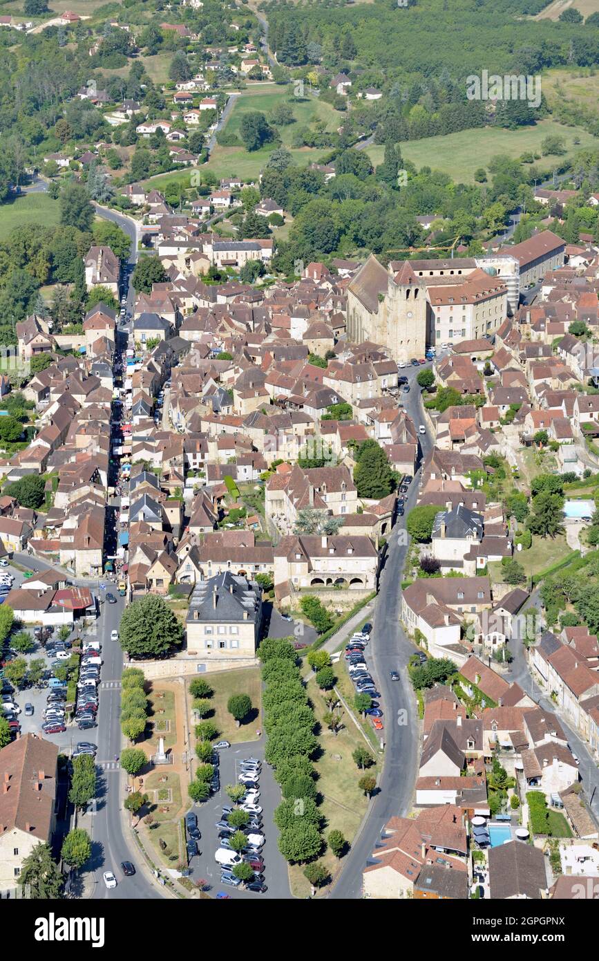 Frankreich, Dordogne, Dorf Saint-Cyprien (Luftaufnahme) Stockfoto