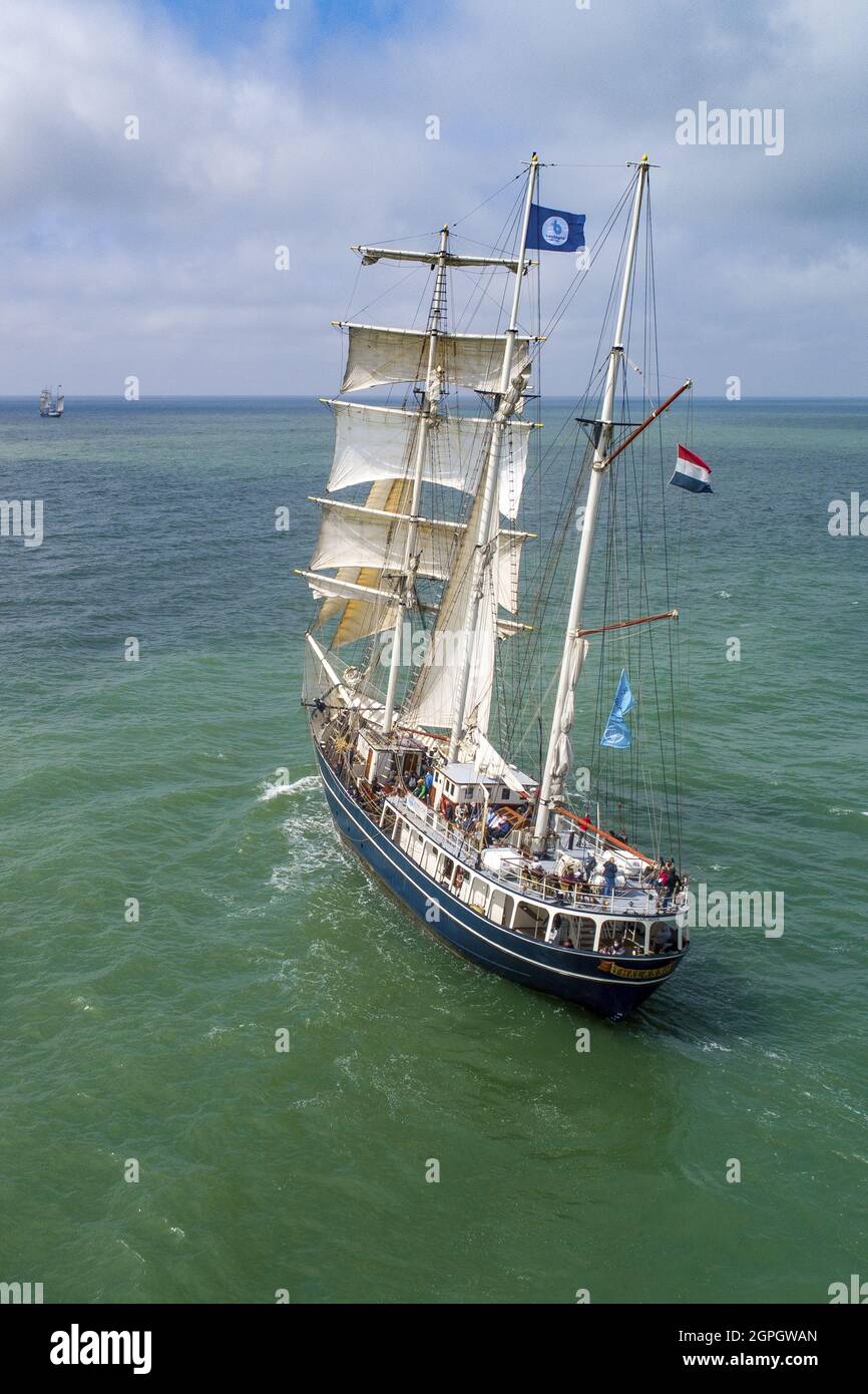 frankreich, pas de calais, boulogne sur mer, Seefest, Ausschiffung aus dem Thalassa, holländisches 3-Mast-Boot (Luftaufnahme) Stockfoto