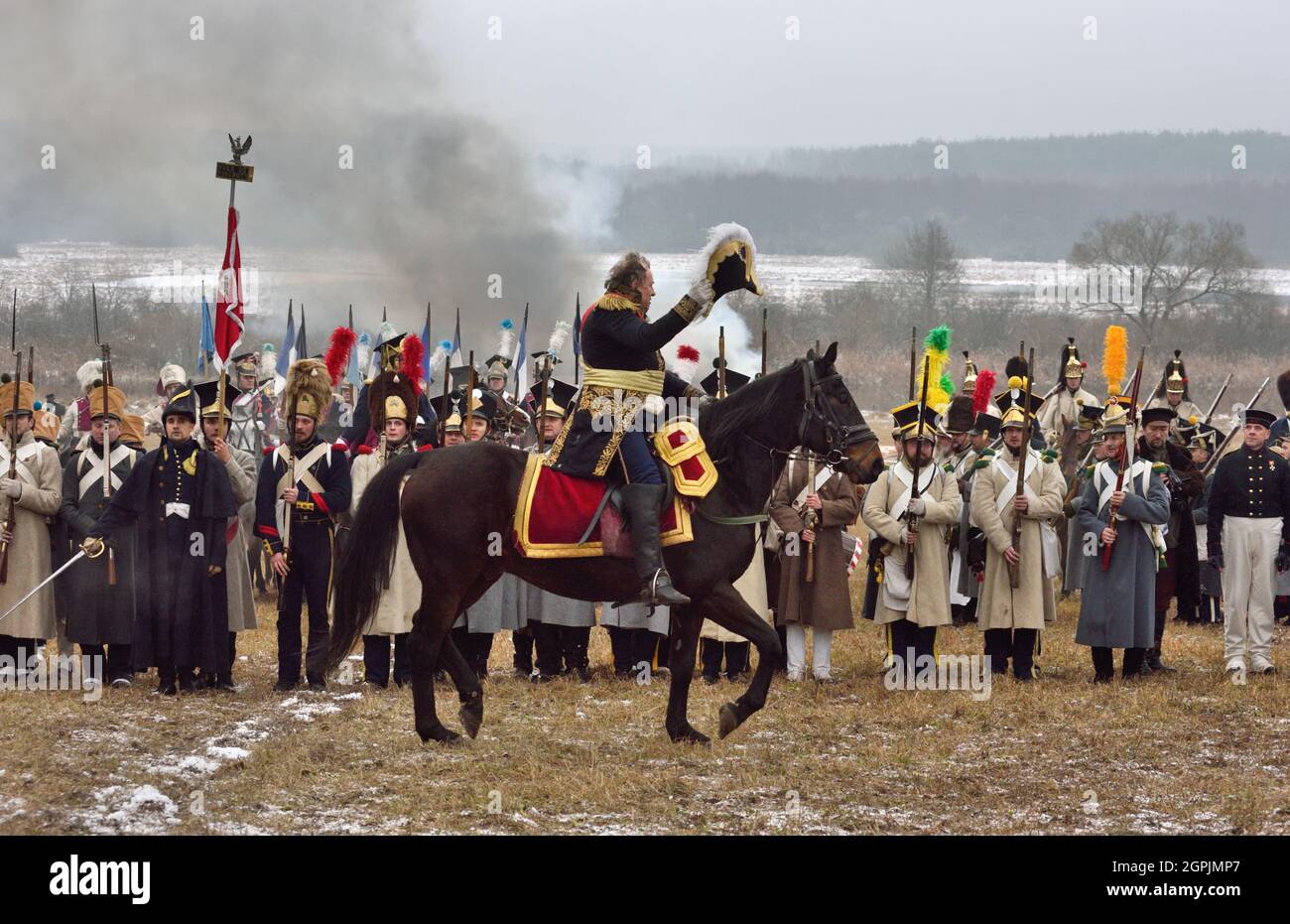 Borissow, Weißrussland - 25. November 2018: Historischer Wiederaufbau die Schlacht von Beresina im napoleonischen Krieg zwischen russischen und französischen Armeen im Jahr 1812. Ende Stockfoto