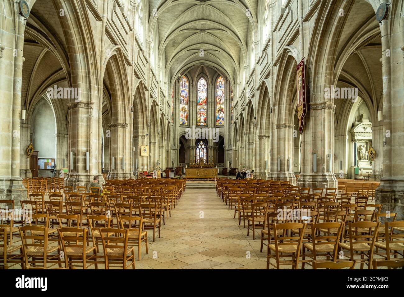 Innenraum der römisch-katholischen Kathedrale Saint-Louis in Blois, Frankreich | Kathedrale Saint-Louis interior, Blois, Loire Valley, Frankreich Stockfoto