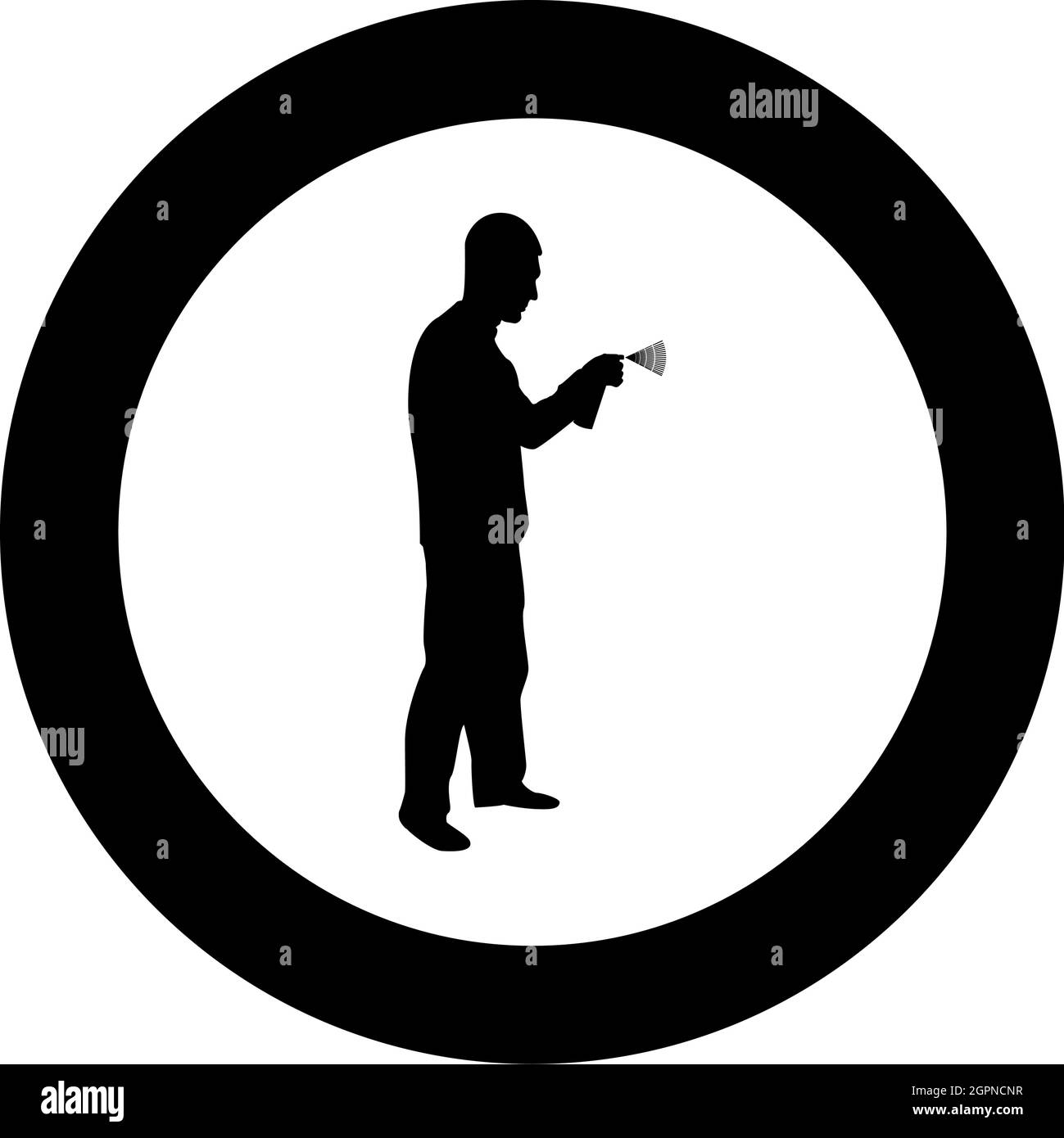 Mann mit Wasser gesprüht in nach oben männliche Bewässerung Garten mit Hand Sprinkler Holding Arm spezielle Kamm Silhouette im Kreis Runde schwarze Farbe Vektor Illustration solide Kontur Stil Bild Stock Vektor