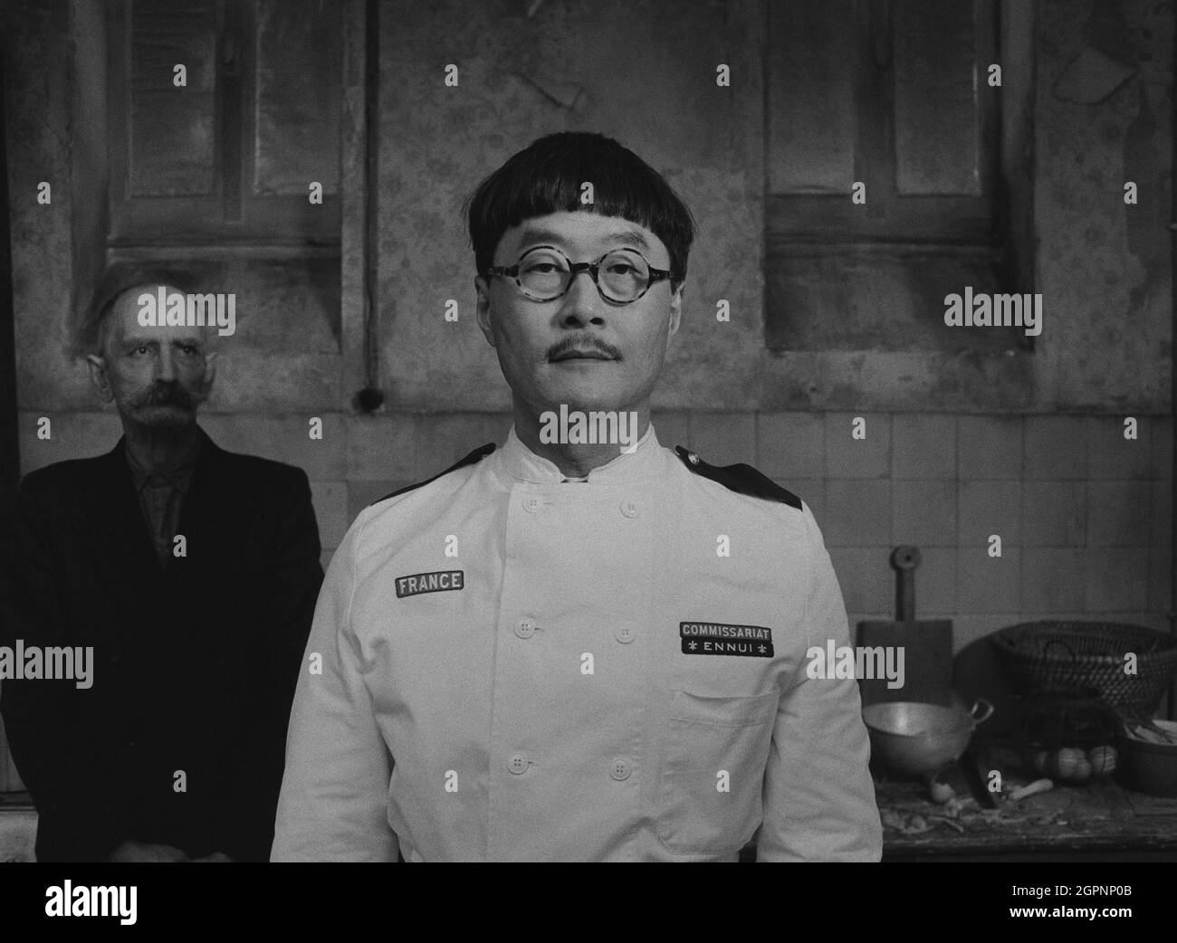 STEVE PARK in DER FRANZÖSISCHEN SENDUNG (2021), geleitet von WES ANDERSON. BILD: AMERIKANISCHE EMPIRISCHE BILDER/INDISCHER PINSEL/STUDIO BABELSB / ALBUM Stockfoto