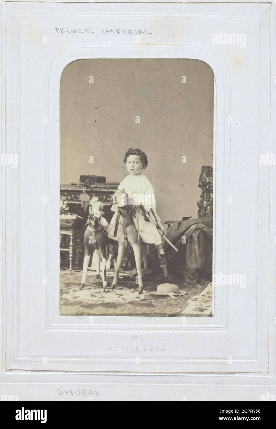 Prince Imperial, c. 1860. [Prinz Louis Napoleon von Frankreich auf einem Schaukelpferd]. Albumin-Druck. Stockfoto