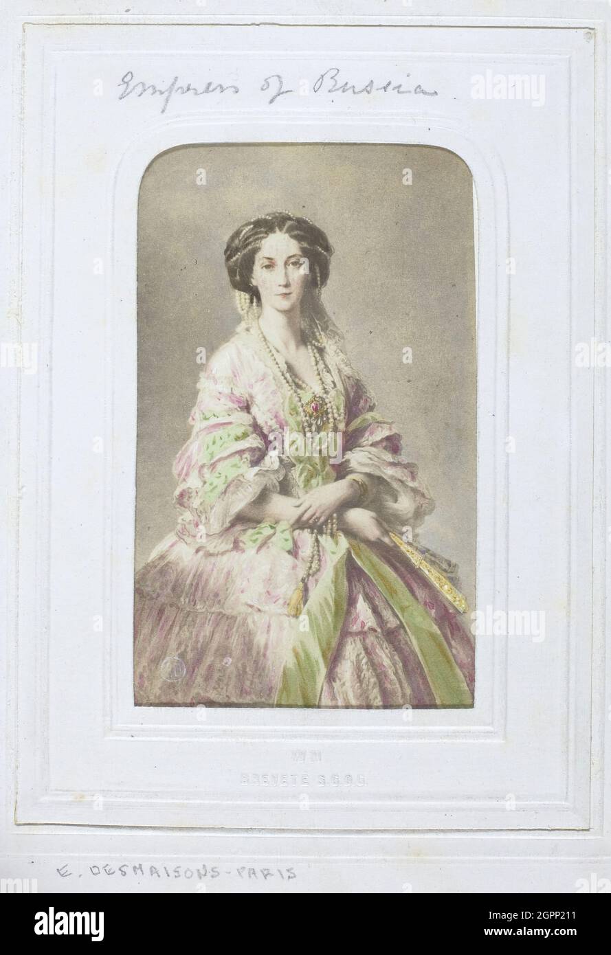 Kaiserin von Russland, 1860-69. [Porträt von Maria Alexandrovna, handkoloriertes Foto eines Gemäldes von Franz Xaver Winterhalter]. Albumin-Druck. Stockfoto