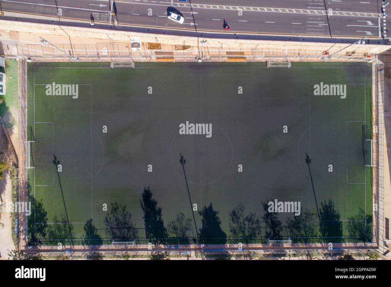 Spanien, Valencia, Blick von oben auf das leere Fußballfeld Stockfoto
