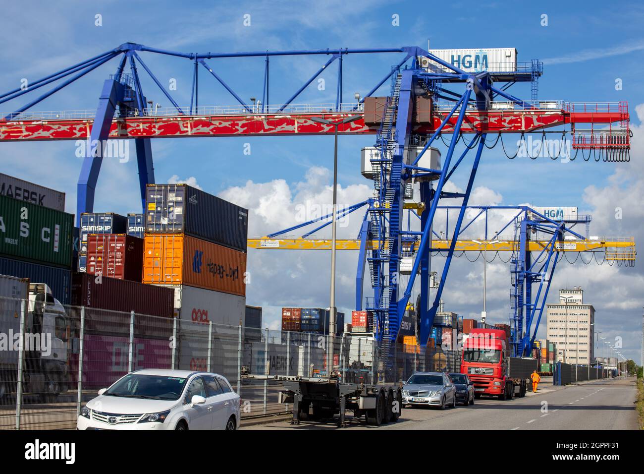 Der Hafen von Mannheim, Baden-Württemberg (Deutschland), einer der größten Binnenhäfen Europas (30. September 2021) Stockfoto