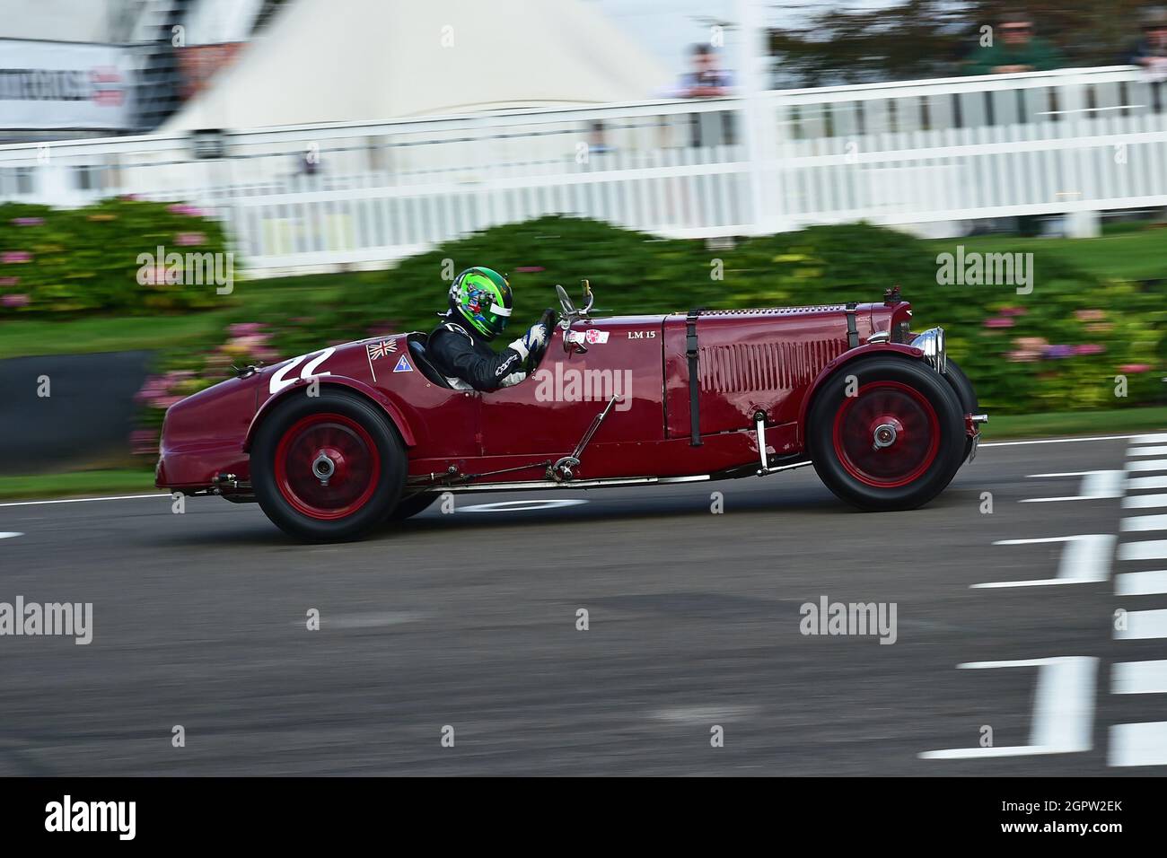 Stephen Archer, Julien Draper, Aston Martin Ulster, Brooklands Trophy, ein Vollblut-Sportwagen-Rennen für postklassische Fahrzeuge, Goodwood R Stockfoto