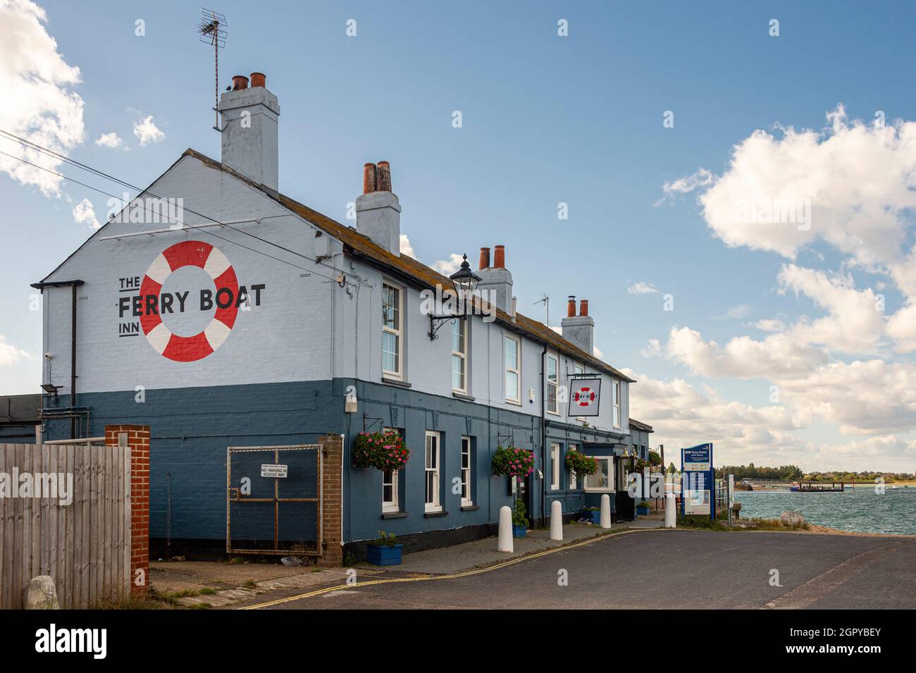 The Ferry Boat Inn auf Hayling Island, Hampshire, Großbritannien Stockfoto