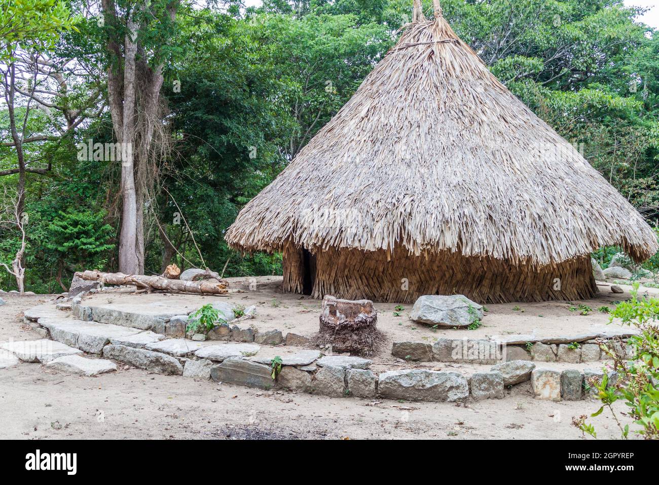 Traditionelles rustikales Haus der einheimischen Kogi im Tayrona Nationalpark, Kolumbien Stockfoto