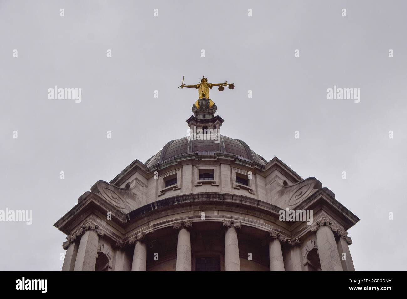 Central Criminal Court, weithin bekannt als Old Bailey, London, Großbritannien 2021. Stockfoto