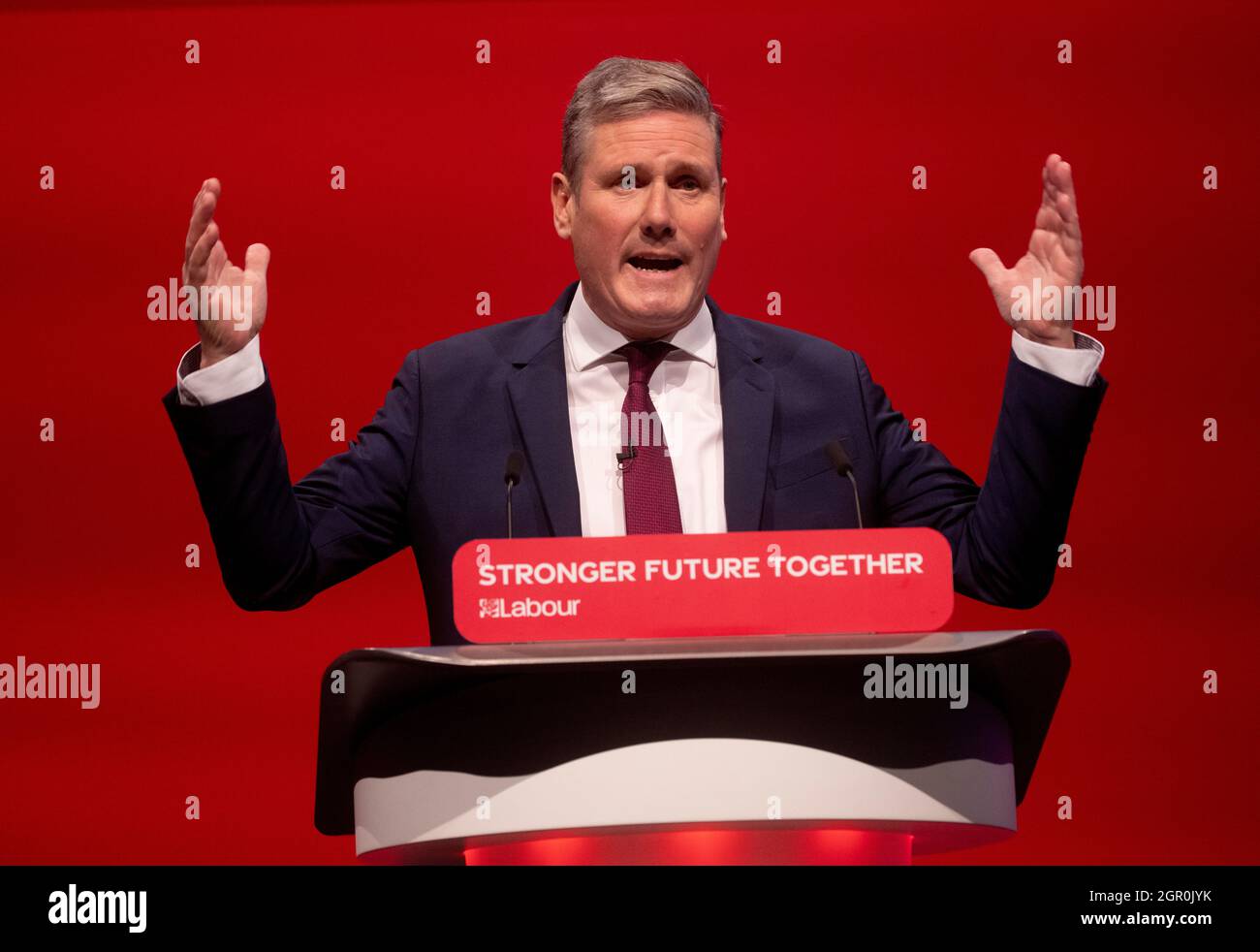 Der Gewerkschaftsführer Sir Keir Starmer hält seine erste Rede vor den Delegierten der Arbeitskonferenz in Brighton. Stockfoto