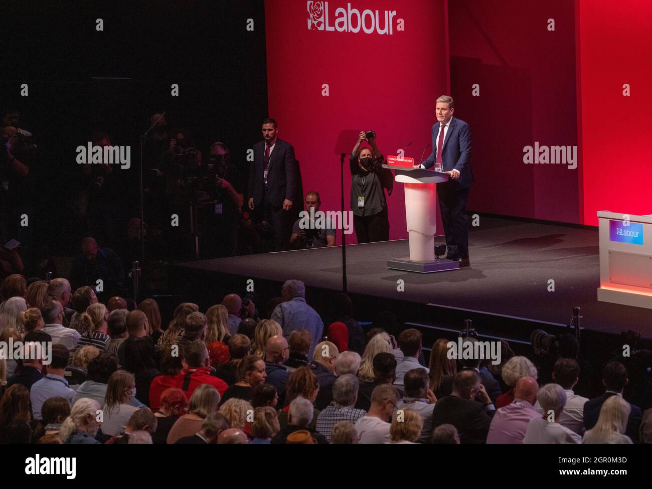 Der Gewerkschaftsführer Sir Keir Starmer hält seine erste Rede vor den Delegierten der Arbeitskonferenz in Brighton. Stockfoto