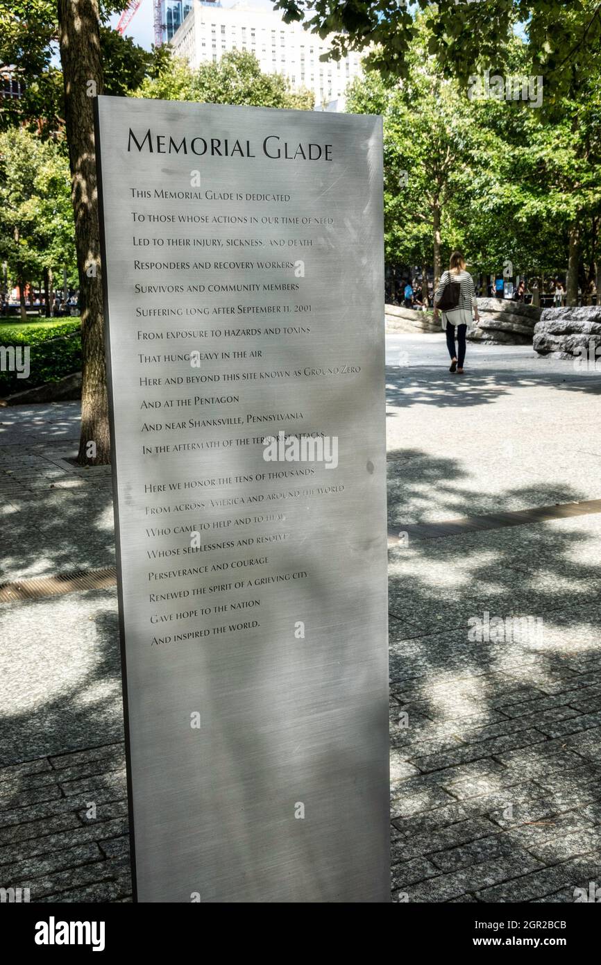 Die 9/11 Memorial Glade Ehren Rescue & Recovery Personal, NYC, USA Stockfoto