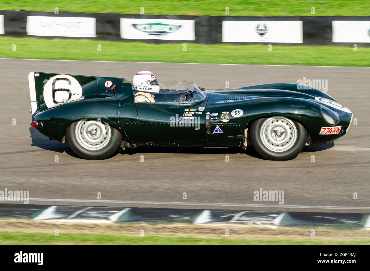 1955 Jaguar D Type Long Nose Classic, klassischer Le Mans-Rennwagen, der beim Goodwood Revival 2014 im Lavant Cup fuhr. 774 RW, Chassis XKD 505 Stockfoto