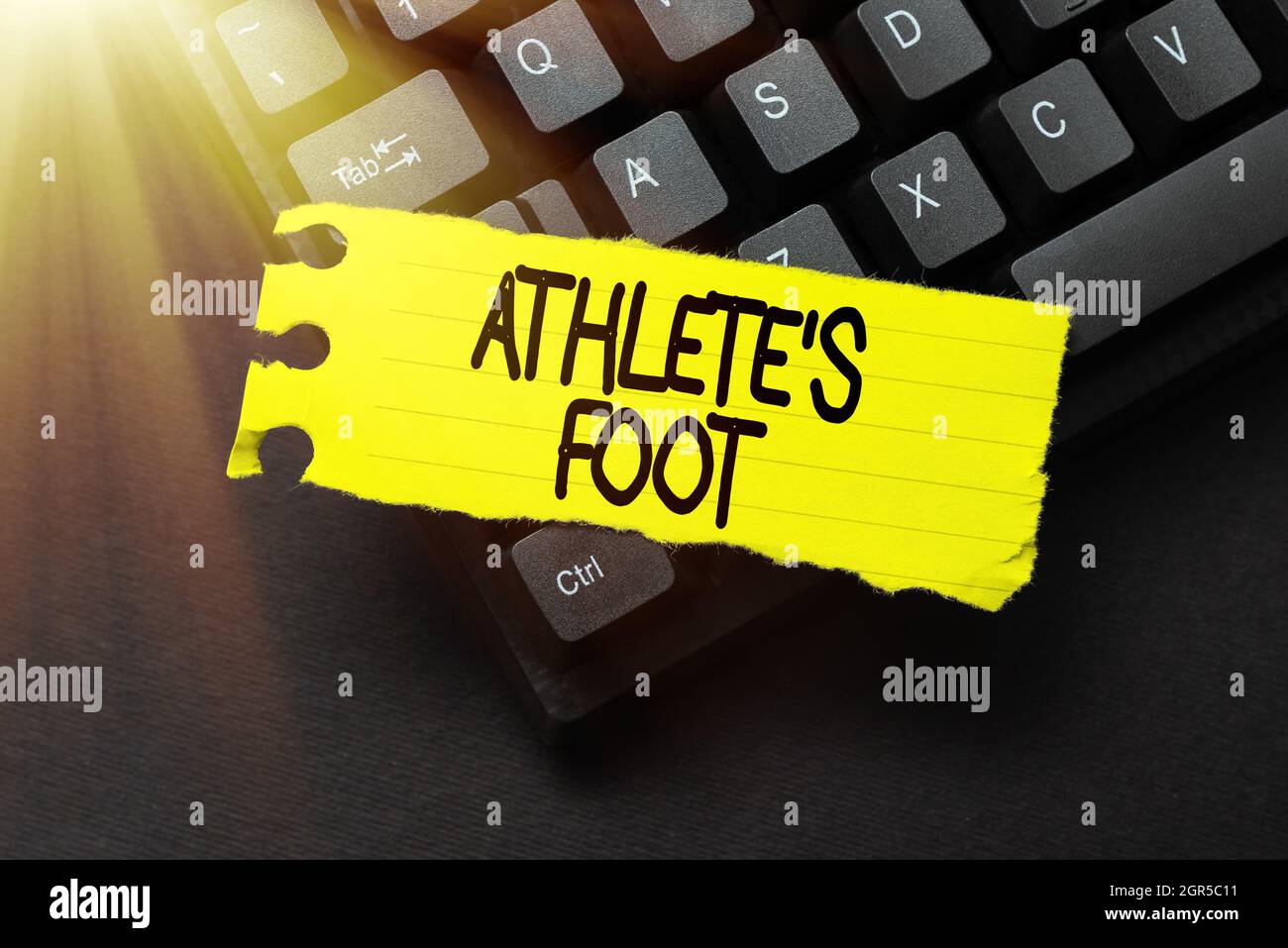 Textschild mit der Aufschrift Athlete S is Foot. Internet-Konzept eine Pilzinfektion des Fußes durch Blasen markiert Bearbeiten und Neuschreiben Bericht Rechtschreibfehler Stockfoto