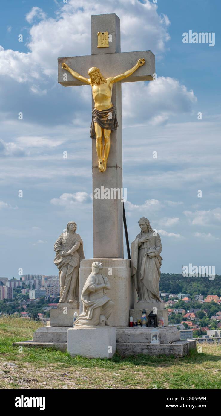 Golden gekreuzigt Jesus Christus am Kreuz. Nahaufnahme. Details. Nitra Kalvarienberg. Slowakei. Stockfoto