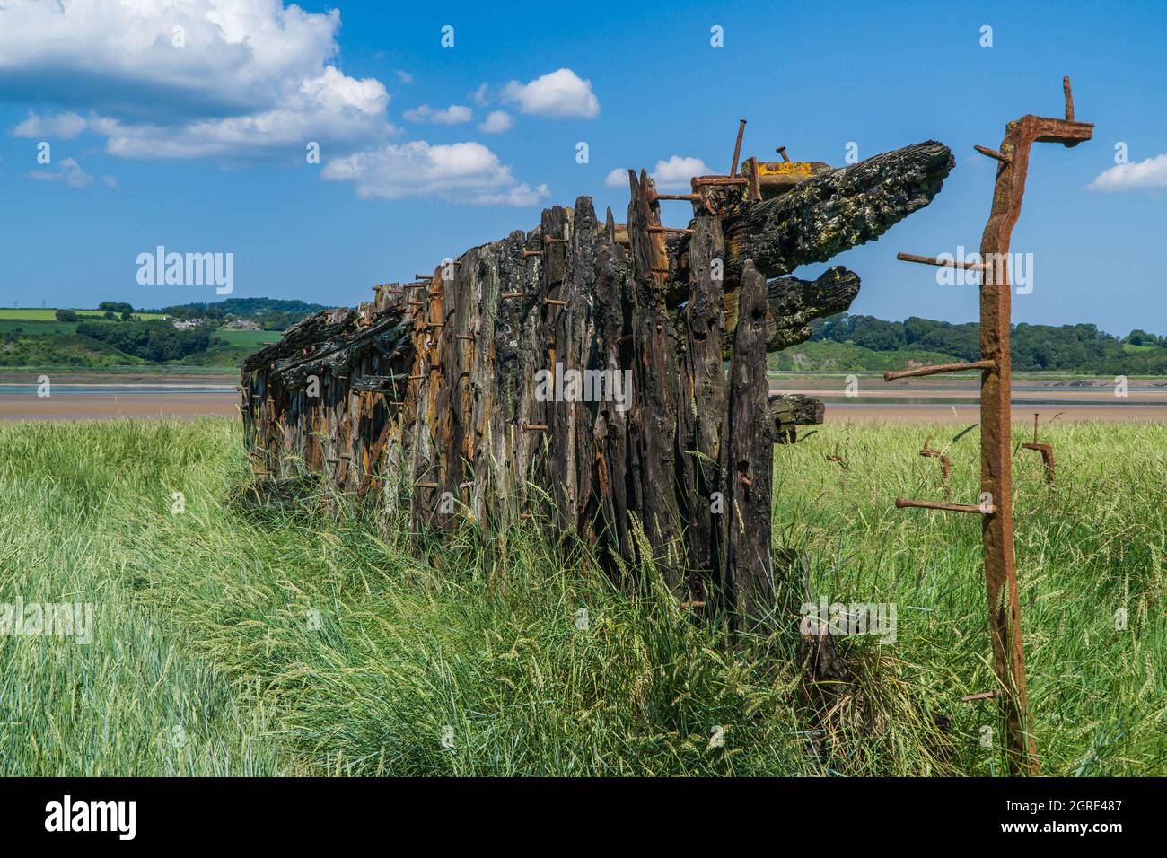 Der verfallene Rumpf eines Schiffes, Purton Schiffe Friedhof an der Severn Mündung Gloucestershire UK. Juli 2021 Stockfoto