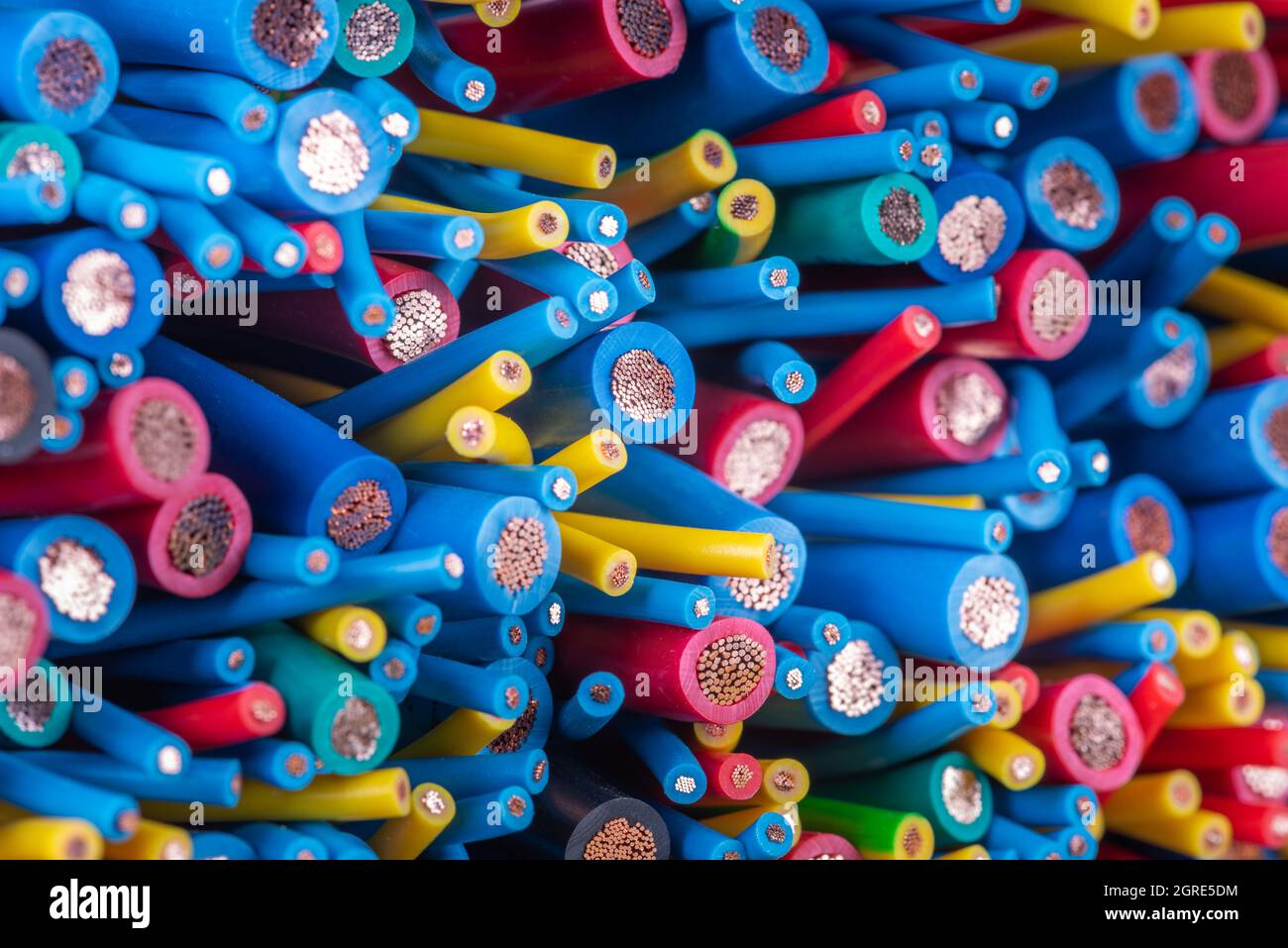 Farbiger elektrischer Kupferdraht und -Kabel Stockfoto