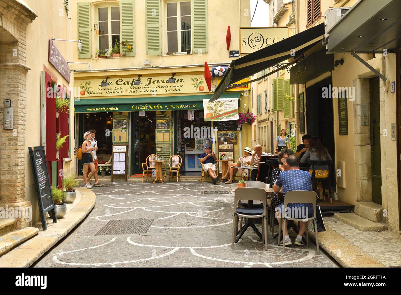 France, Alpes Maritimes, Antibes, The Old town, Rue James Close Street Stockfoto