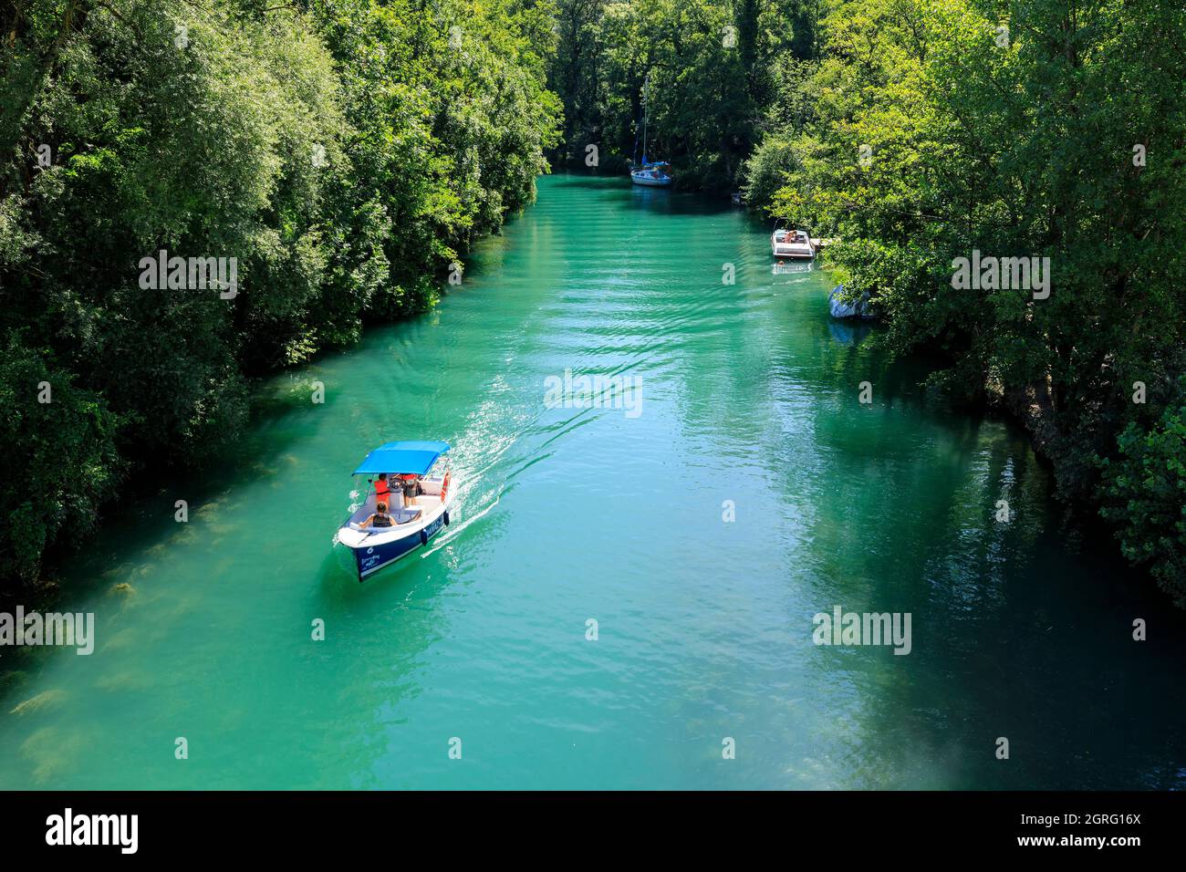 Frankreich, Savoie, zwischen Conjux und Chindrieux, Kanal Saveres, Mietboot Stockfoto