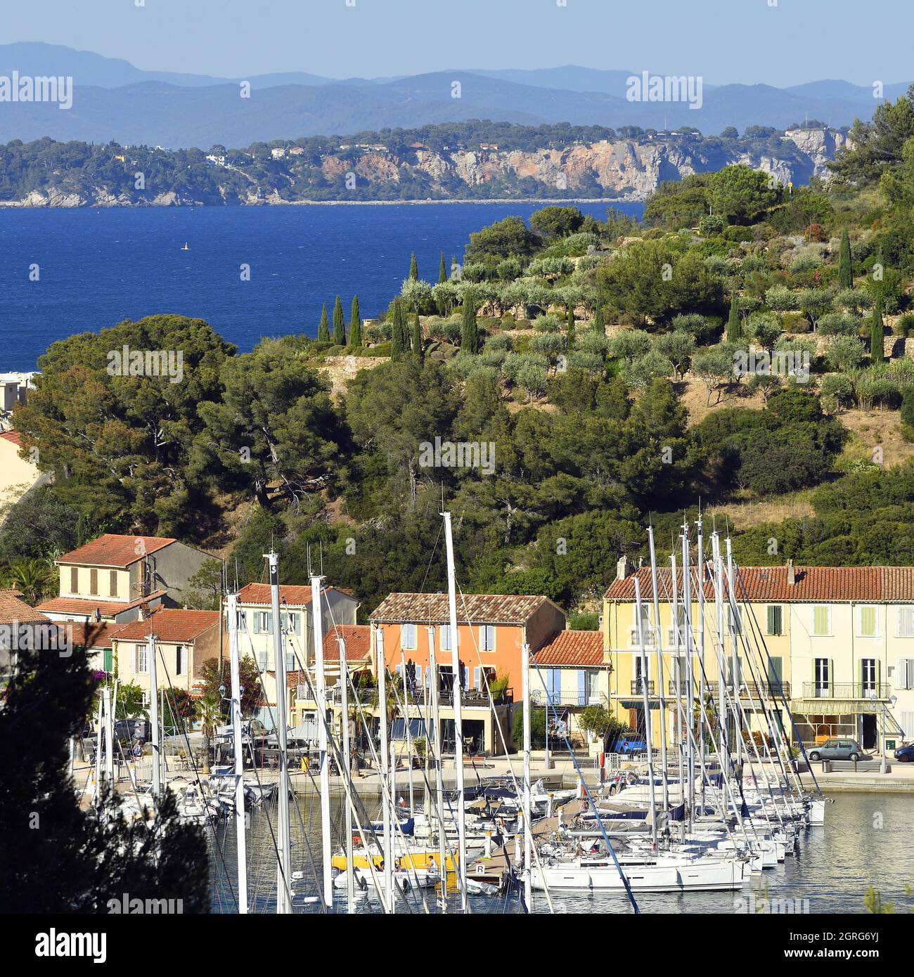 Frankreich, Var, Toulon Bay, Saint Mandrier sur Mer, der Hafen Stockfoto