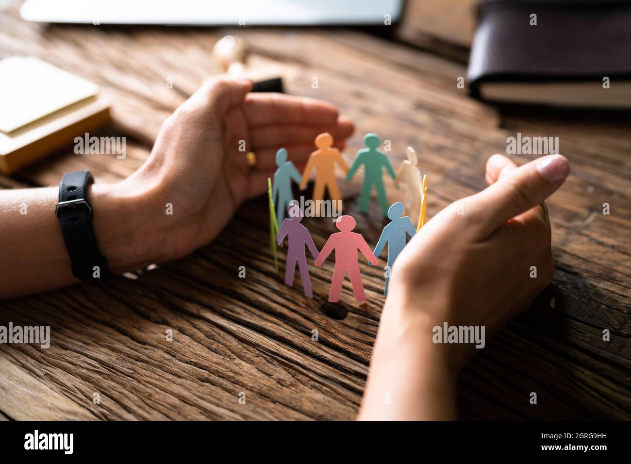 Einbeziehung Und Vielfalt Am Arbeitsplatz. Schutz Gleichberechtigter Personen Stockfoto