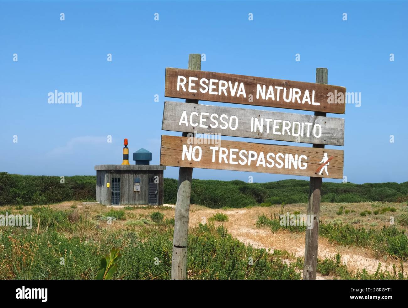 Wunderschöne Naturlandschaft auf der Insel Sao Jacinto im Norden Portugals Stockfoto