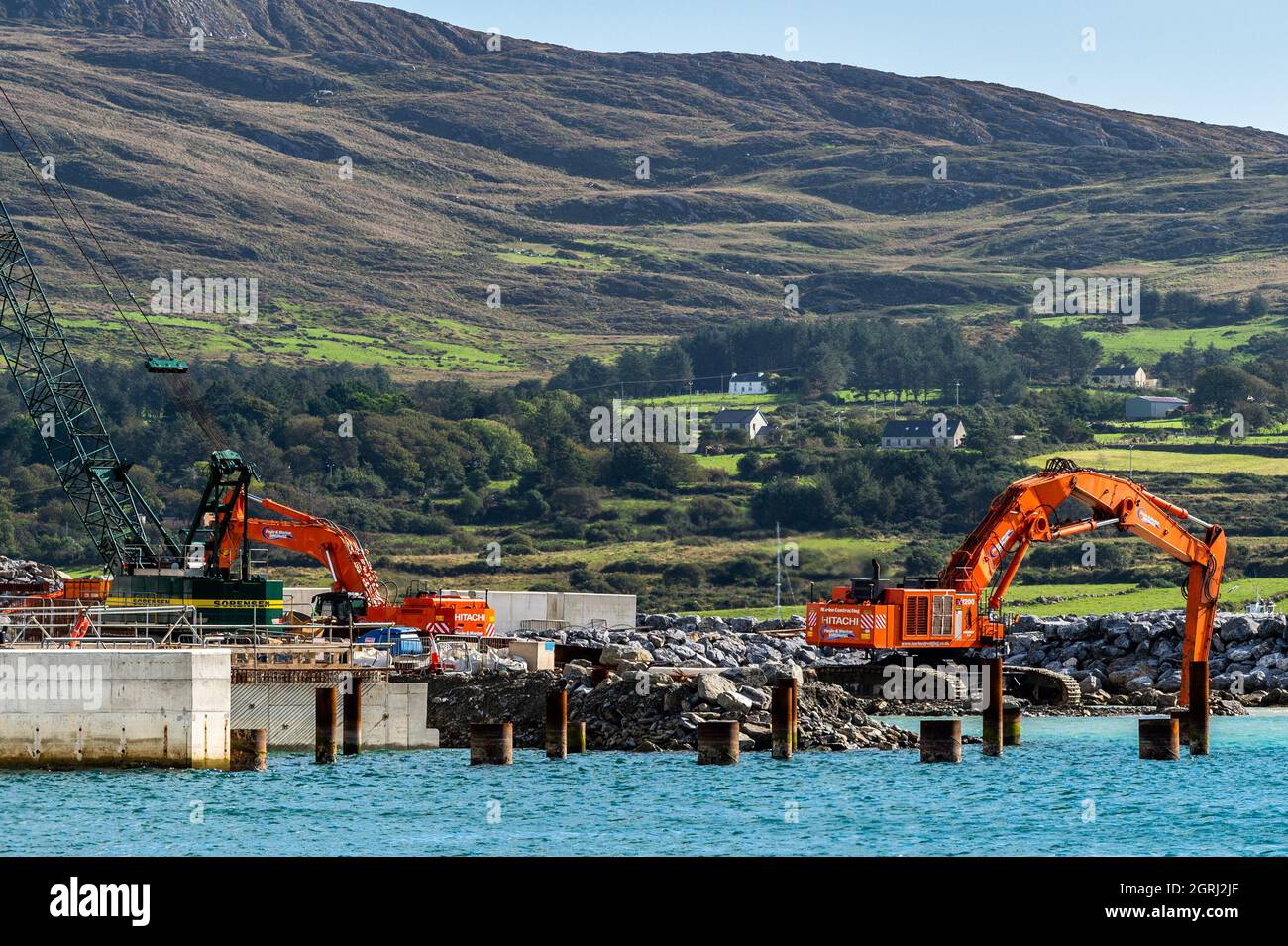 Castletownbere, West Cork, Irland. Oktober 2021. Auf der Dinish Island in Castletownbere werden die Arbeiten an der 216 Meter langen Kaimauer fortgesetzt. Die Arbeiten sollen bis März 2022 abgeschlossen sein. Quelle: AG News/Alamy Live News Stockfoto