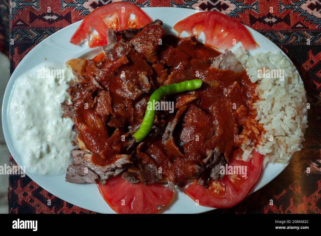 Kebab iskender -Fotos und -Bildmaterial in hoher Auflösung – Alamy