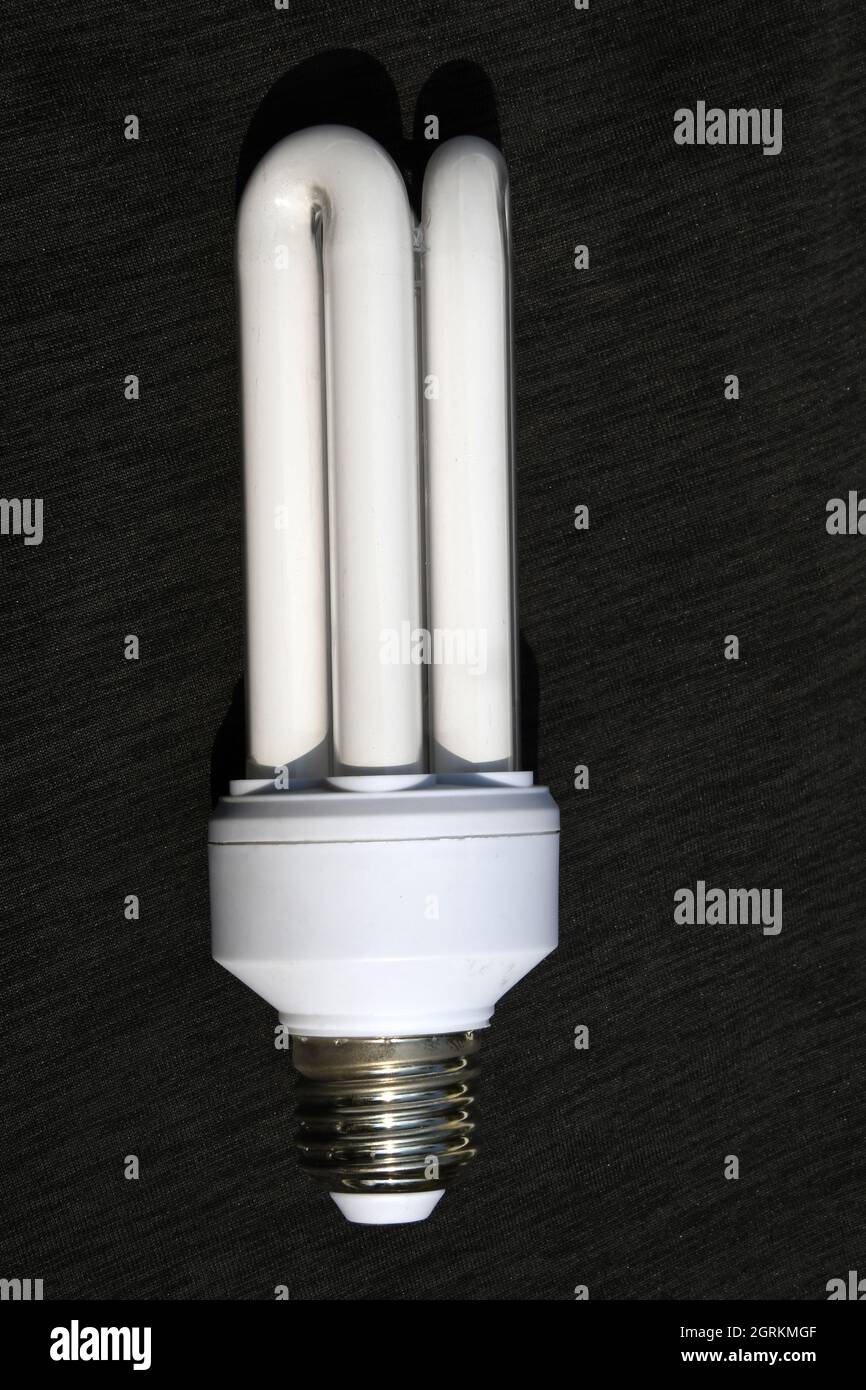 Verschiedene Energiesparlampen (Glühlampe, Spirallampe) Stockfoto