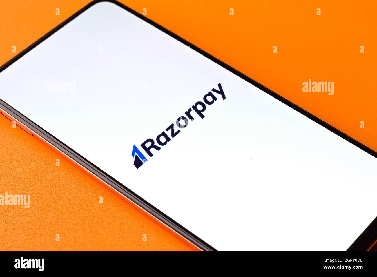 West Bangal, Indien - 28. September 2021 : Razorpay-Logo auf Telefonbildschirm Stock Bild. Stockfoto