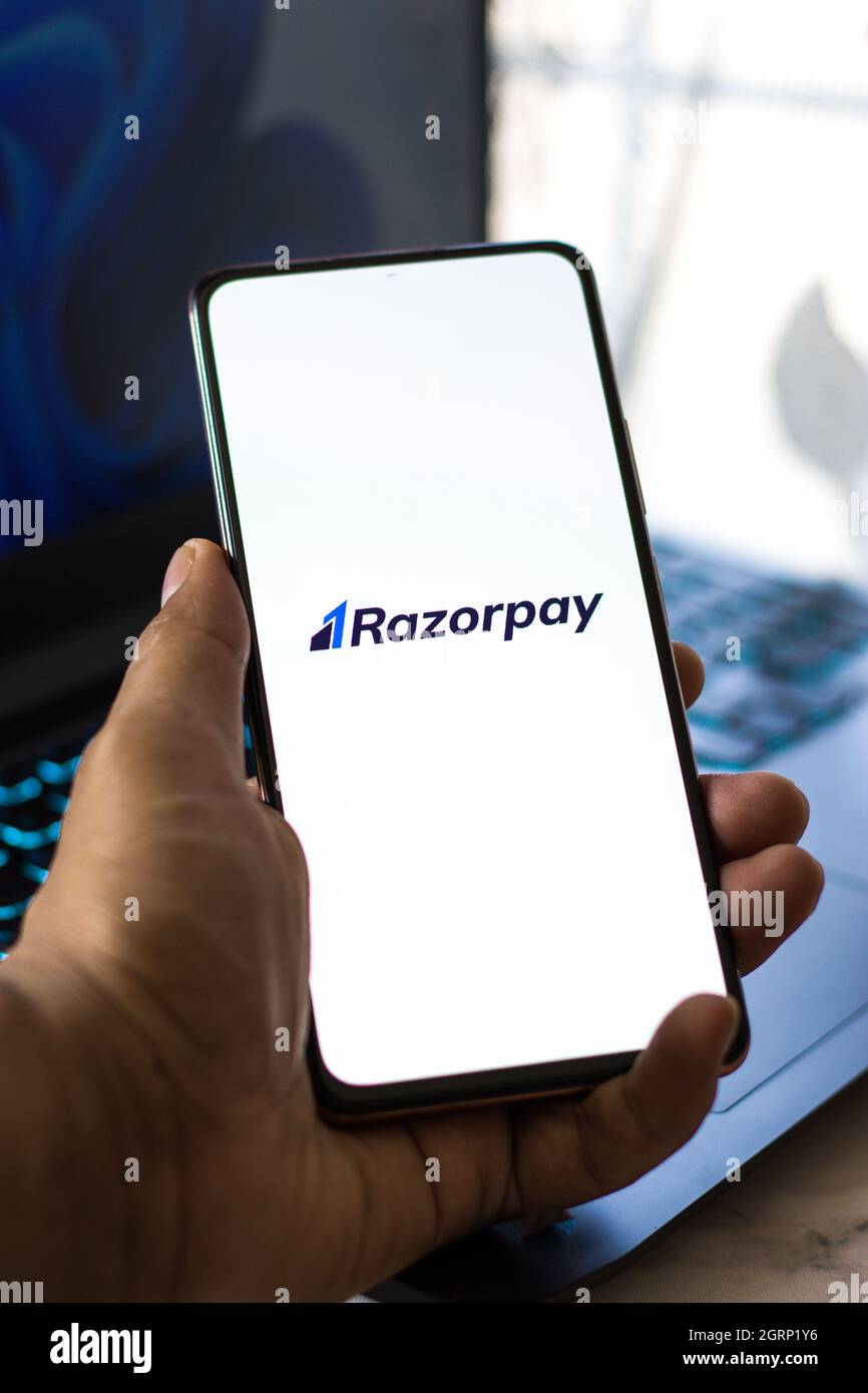 West Bangal, Indien - 28. September 2021 : Razorpay-Logo auf Telefonbildschirm Stock Bild. Stockfoto