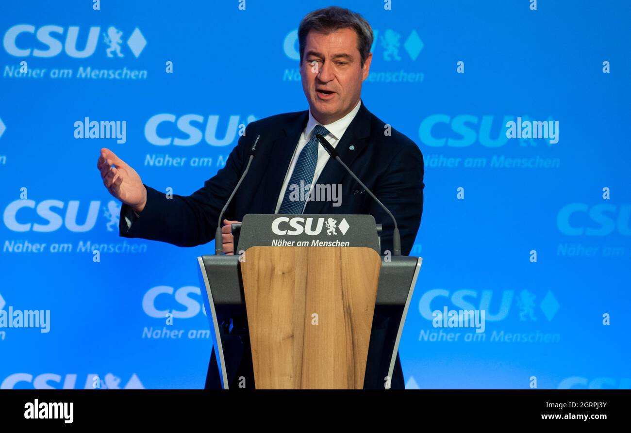 München, Deutschland. Oktober 2021. Markus Söder, CSU-Vorsitzender und Ministerpräsident Bayerns, nimmt an der Feier des 80. Geburtstages des ehemaligen Parteiführers Stoiber in der Hanns-Seidel-Stiftung Teil. Quelle: Sven Hoppe/dpa/Alamy Live News Stockfoto