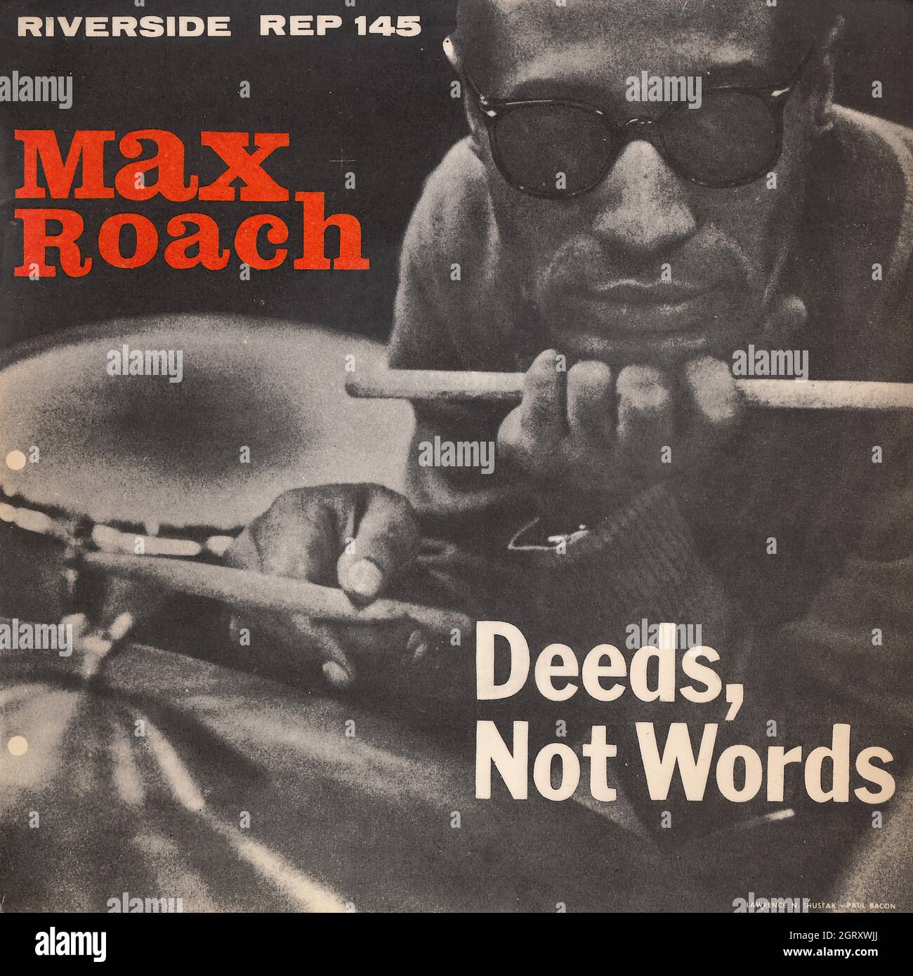 Max Roach - Gespräch - Taten, keine Worte 45rpm - Vintage Vinyl Schallplattencover Stockfoto
