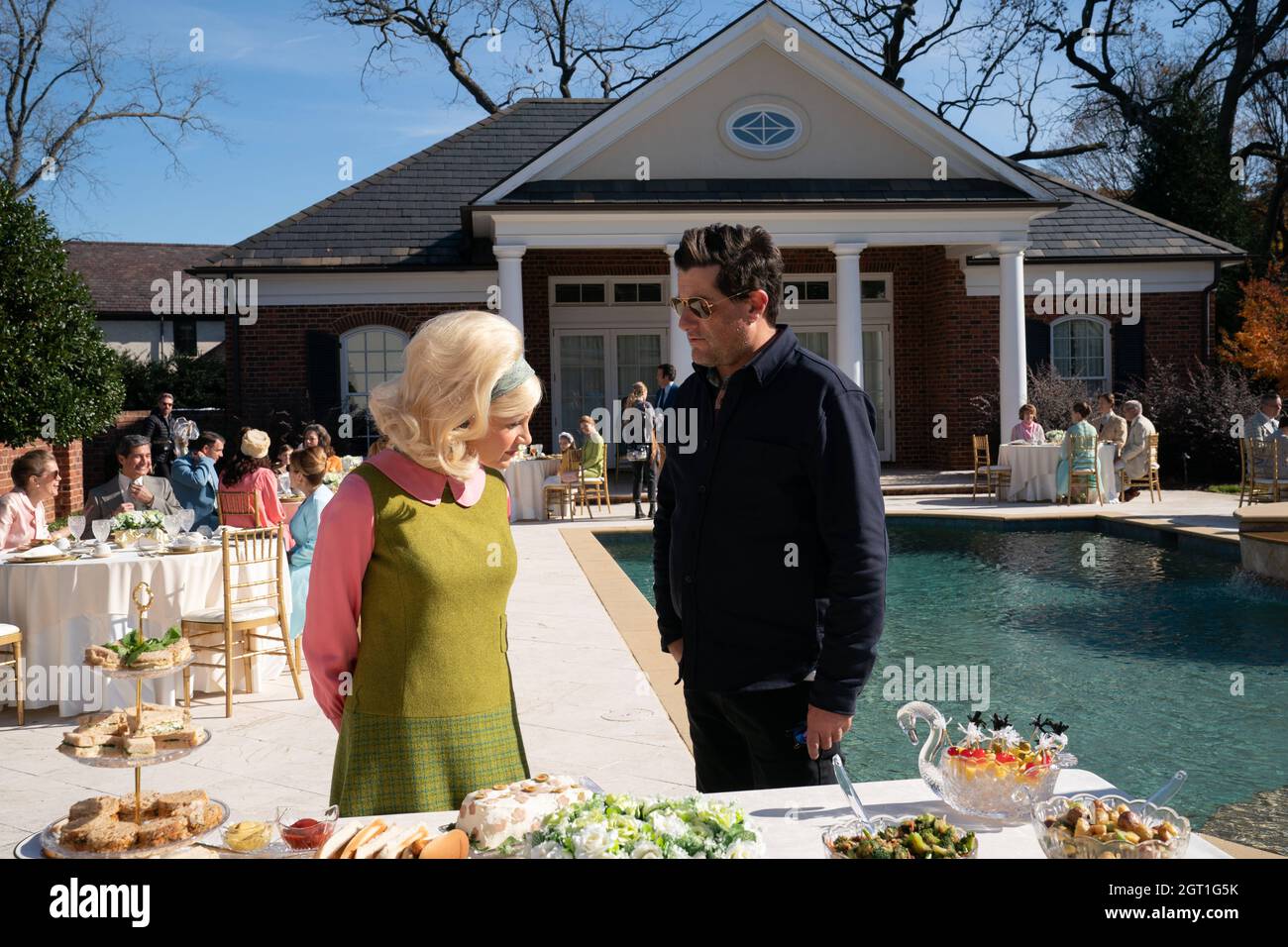 VERÖFFENTLICHUNG: 17. September 2021 TITEL: The Eyes of Tammy Jaye STUDIO: Fox Searchlight Picters REGIE: Michael Showalter PLOT: Ein intimer Blick auf den außergewöhnlichen Aufstieg, den Sturz und die Erlösung des Fernsehanführers Tammy Jaye Bakker. MIT Michael SHOWALTER und JESSICA CHASTAIN am Set. (Kreditbild: © Fox Searchlight Pictures/Entertainment Pictures) Stockfoto