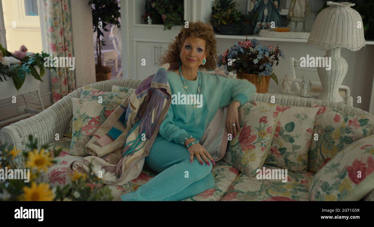 VERÖFFENTLICHUNG: 17. September 2021 TITEL: The Eyes of Tammy Jaye STUDIO: Fox Searchlight Picters REGIE: Michael Showalter PLOT: Ein intimer Blick auf den außergewöhnlichen Aufstieg, den Sturz und die Erlösung des Fernsehanführers Tammy Jaye Bakker. HAUPTROLLE: JESSICA CHASTAIN als Tammy Saye Bakker. (Kreditbild: © Fox Searchlight Pictures/Entertainment Pictures) Stockfoto