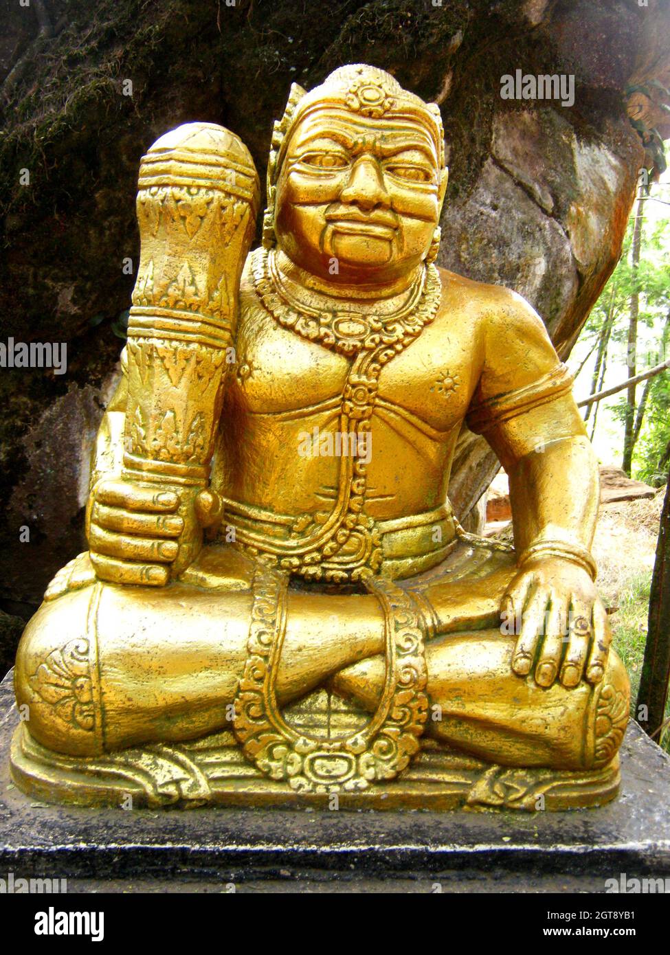 Eine Gadjah Mada Statue aus Messing in Dieng Plateau Stockfoto
