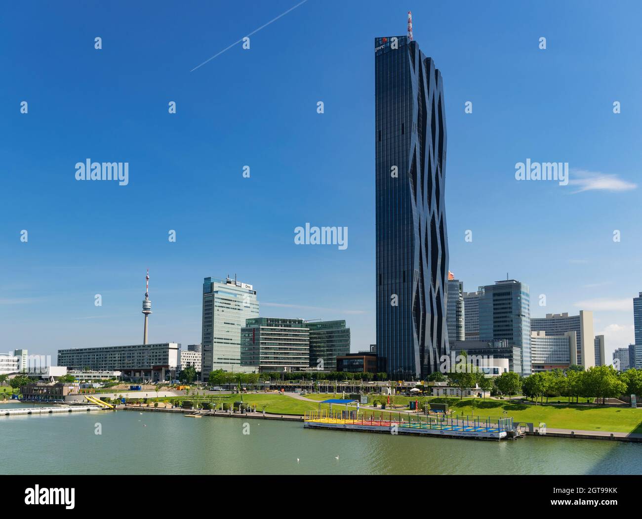 1. Juni 2019 Wien, Österreich - Donaucity (DC) Tower, Regus -Wien. Das Vienna International Center ist ein Komplex mit Wolkenkratzern, einem großen Geschäftszentrum Stockfoto