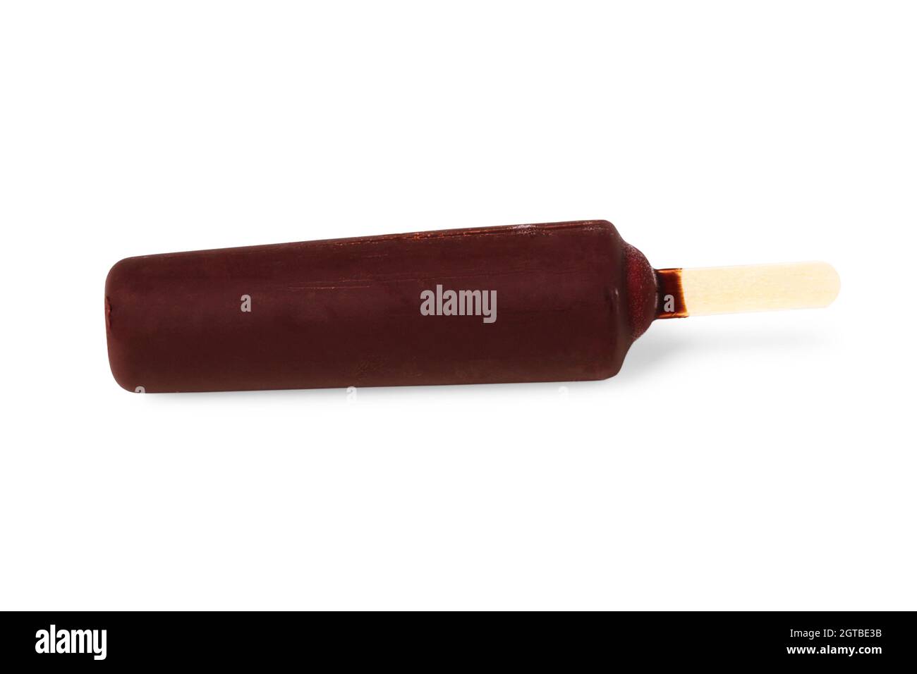 Popsicle in Schokolade Glasur auf einem Stock isoliert auf weiß Stockfoto