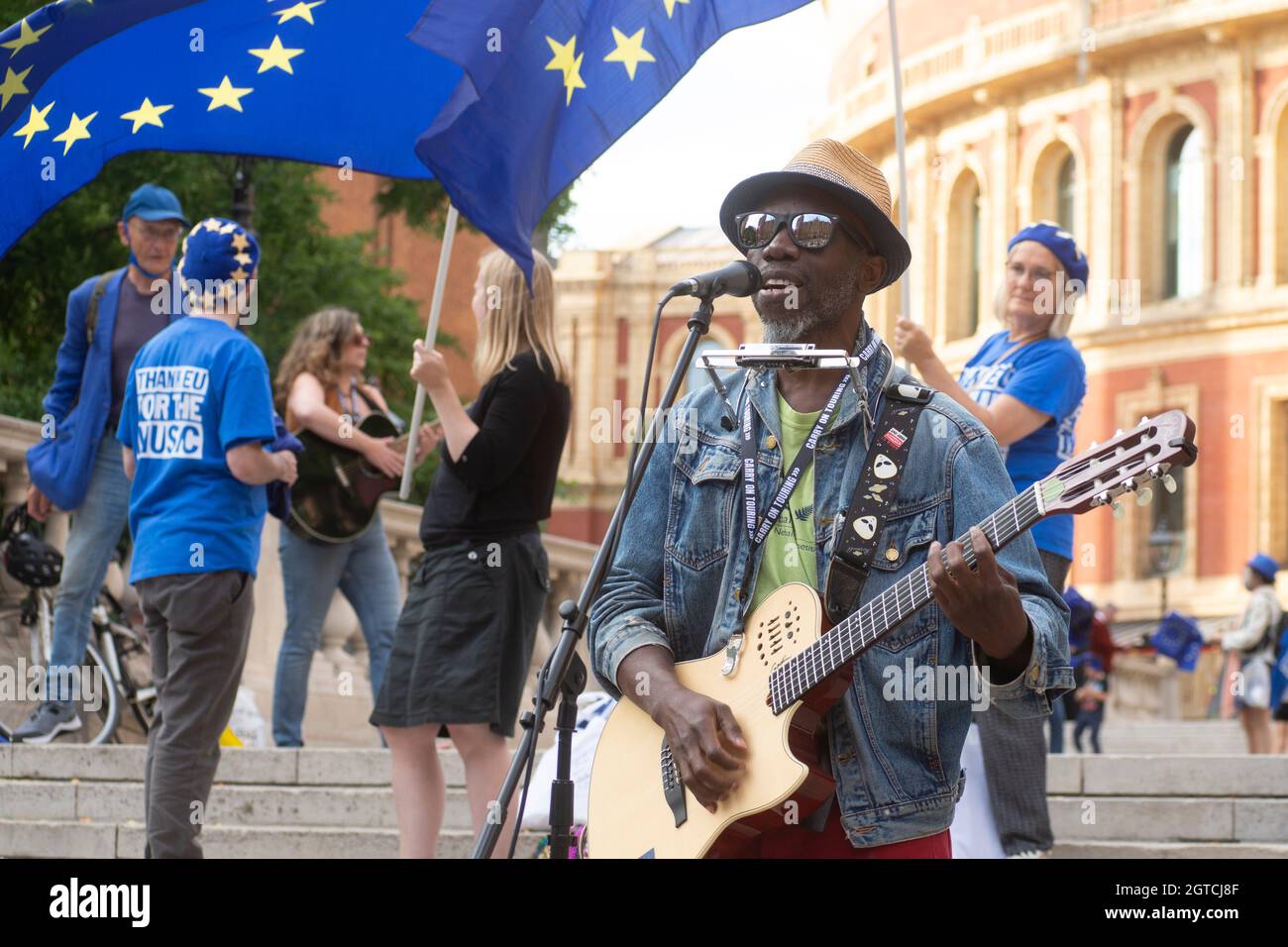 11 Sep 2021 - London, England - Muntu Valdo spielt bei der Veranstaltung 'Thank You for the Music' und 'Let the Music Move' in der Royal Albert Hall auf der La Stockfoto