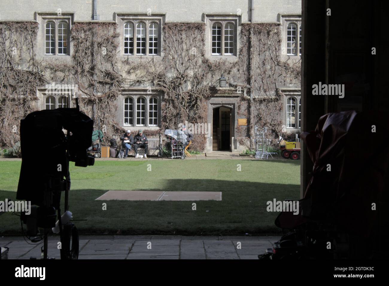 Endeavour TV Series 8 „Striker“-Dreharbeiten in Oxford Sun 14/3/21 Oxford Shaun Evans Schauspiel und Regie ( Kreditbild © Jack Ludlam) Stockfoto