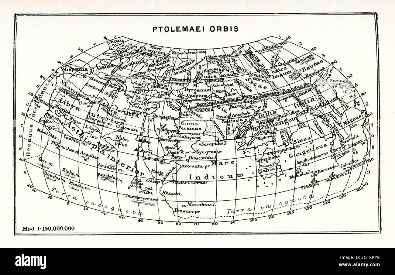 Diese Karte zeigt die Welt nach Ptolemäus. Die Skala beträgt 1 bis 140,000,000. Ptolemäus, ein alexandrinischer Astronom, lebte um 150 n. Chr. seine Karte bestand hauptsächlich aus Listen von Orten, die auf den Karten, die im Umlauf waren, zu der Zeit, und dass er seine Behörden. Er fügte Breiten und Längen hinzu Stockfoto