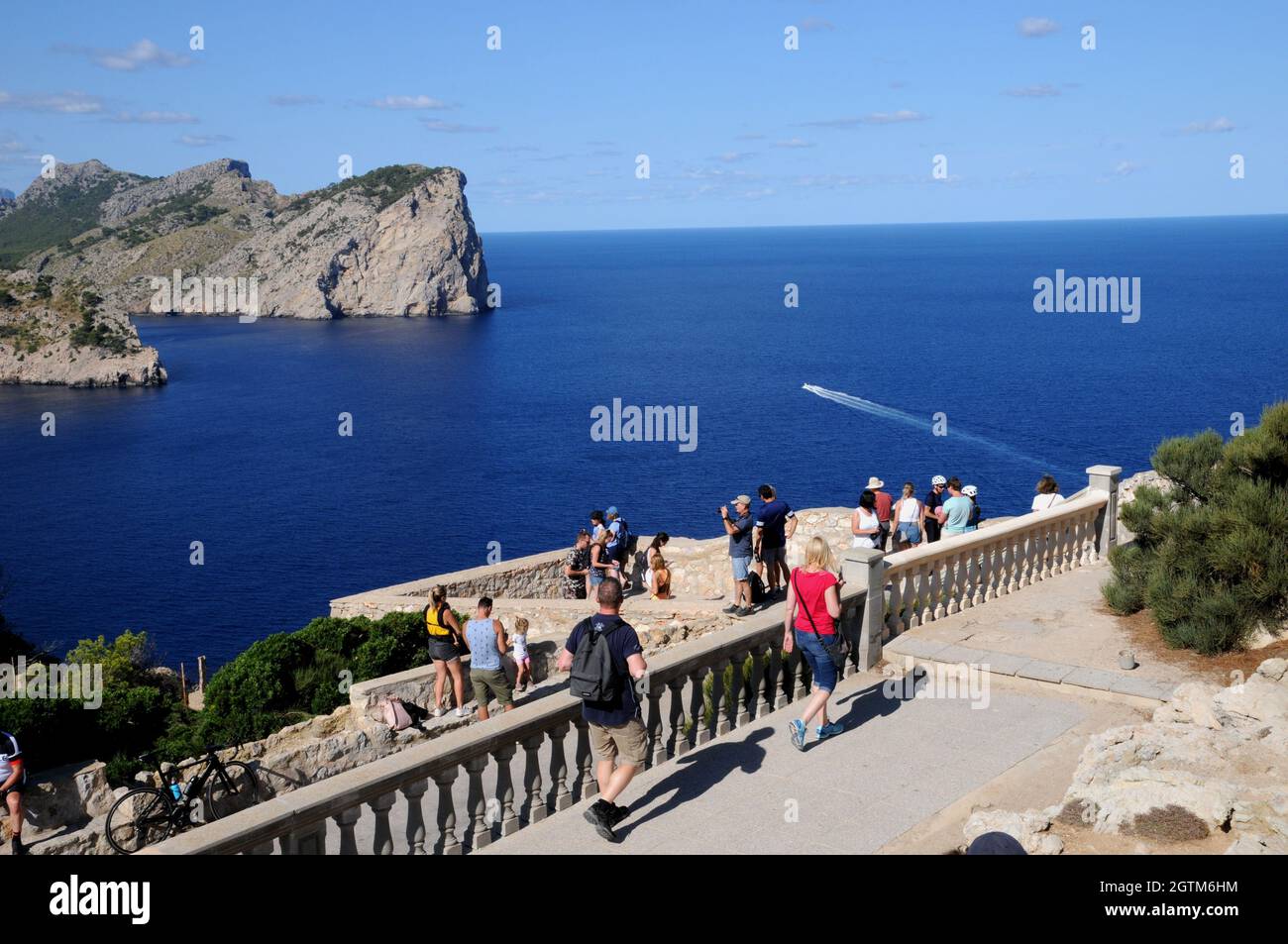 Blick vom Leuchtturmparkplatz am Cap de Formentor auf der spanischen Insel Mallorca. Stockfoto