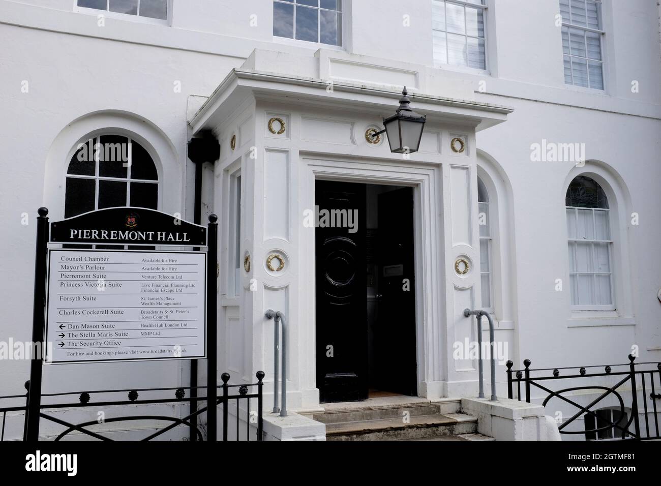 Pierremont Hall, denkmalgeschütztes Gebäude aus dem 17. Jahrhundert in der Küstenstadt broadstairs, Ost-kent, großbritannien, september 2021 Stockfoto