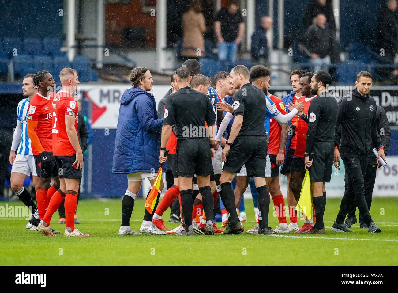 Schlusspfiff das Spiel endet in einem Unentschieden von 0-0 Stockfoto