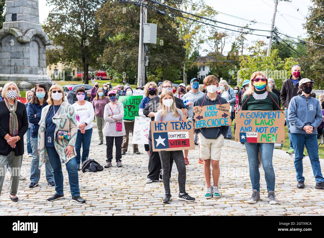 Kundgebung für Abtreibungsjustiz im Rathaus. Acton, Massachusetts. Oktober 2021. Stockfoto