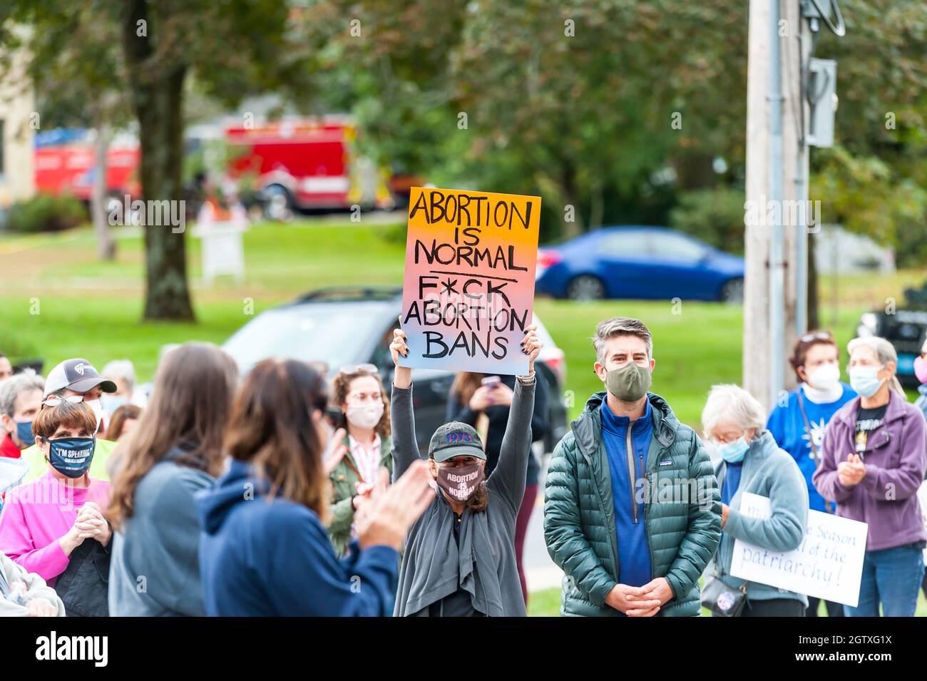 Kundgebung für Abtreibungsjustiz im Rathaus. Acton, Massachusetts. Oktober 2021. Stockfoto