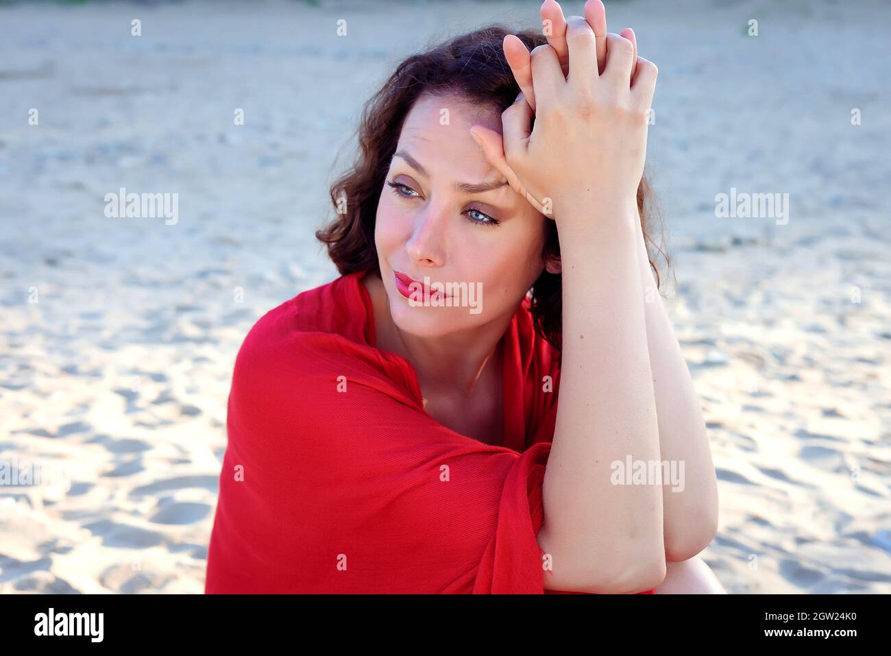Schöne Frau Am Strand Stockfoto