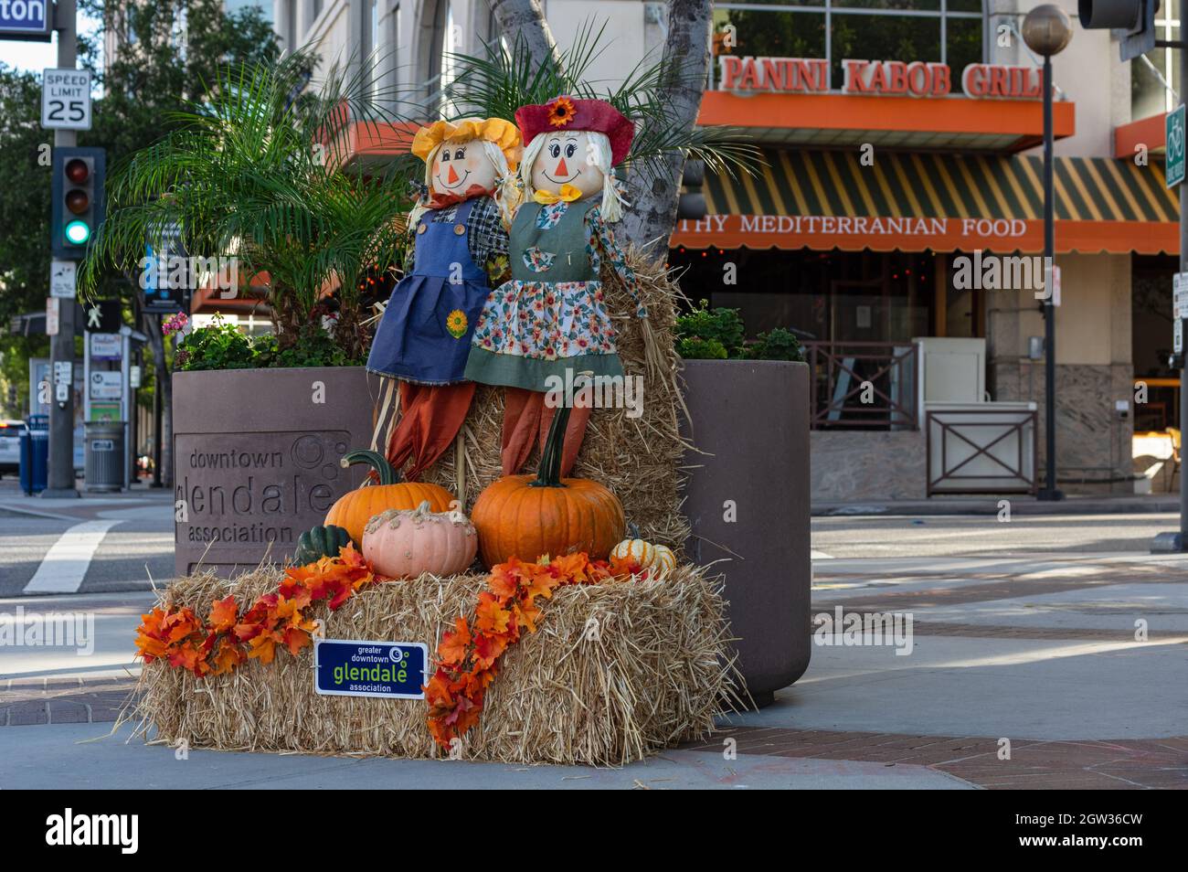 Halloween Straßendekoration gesponsert von der Stadt Glendale in Los Angeles County. Stockfoto