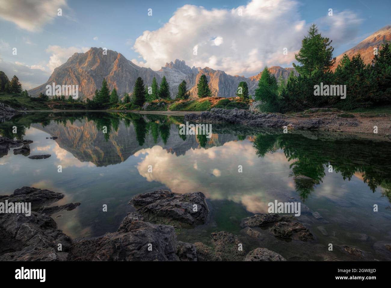 Lago Limites, Belluno, Venetien, Dolomiten, Italien Stockfoto